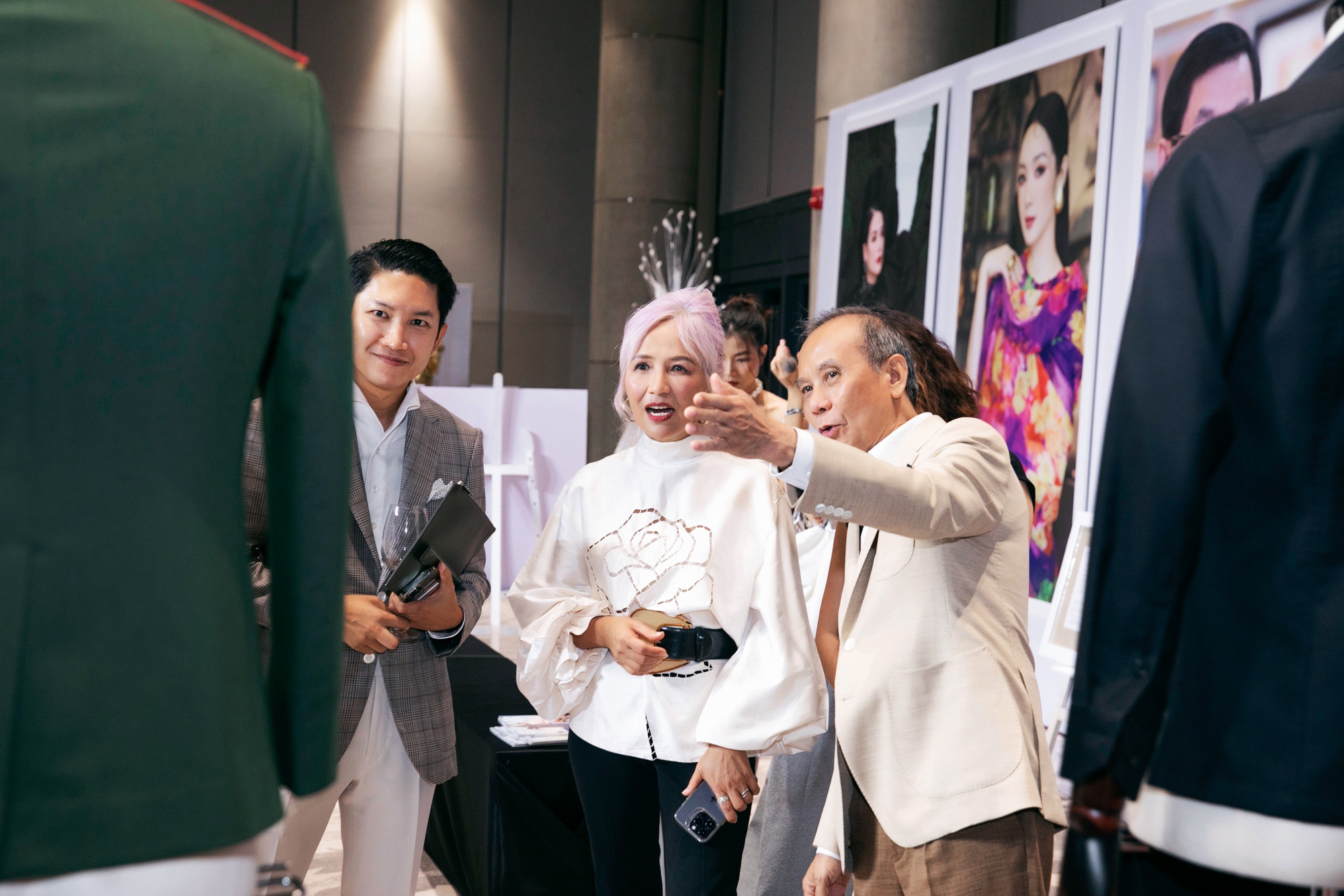Triển lãm thời trang Vietnam's Fashion Journey mở cửa miễn phí trong 8 ngày