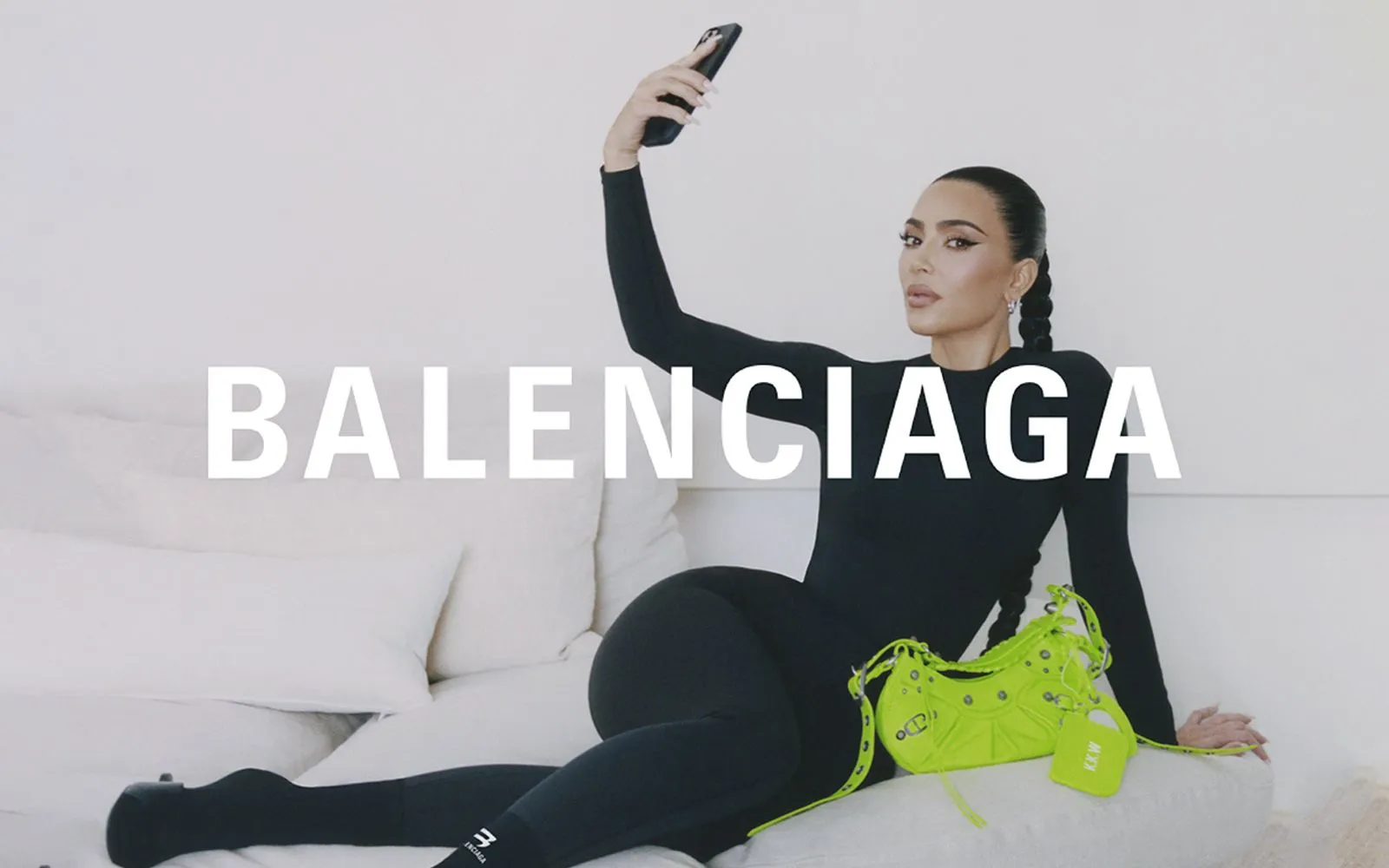 Lịch sử thương hiệu Balenciaga trong thiết kế thời trang hiện đại và bền vững