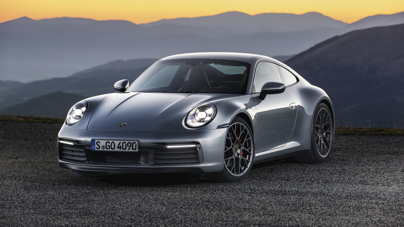 Vẻ đẹp phi thời gian của Porsche 911