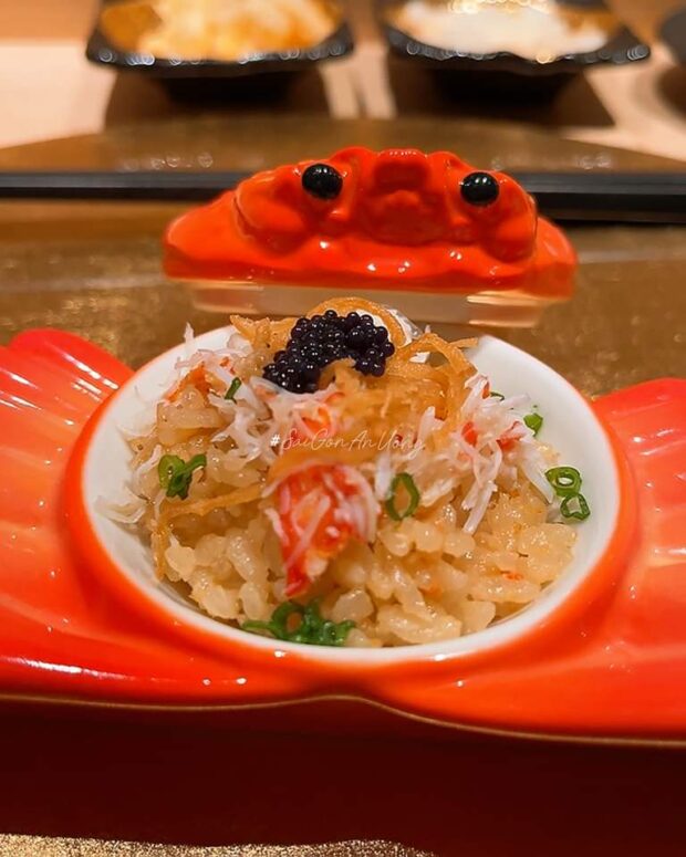 Cơm cua tuyết với caviar tại Yuzu