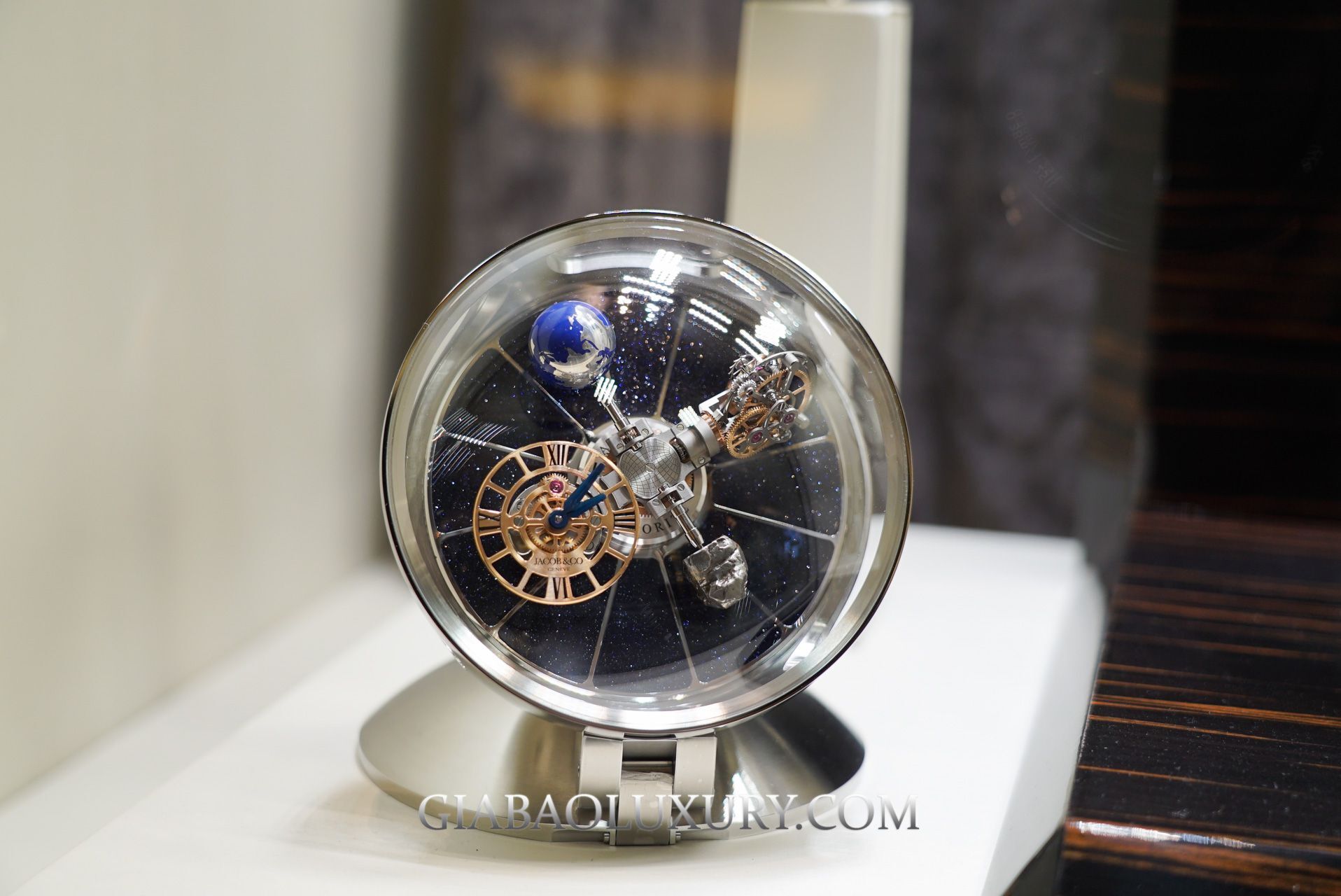 Đồng hồ để bàn Astronomia Tableclock - tiêu điểm nghệ thuật trong không gian xa hoa