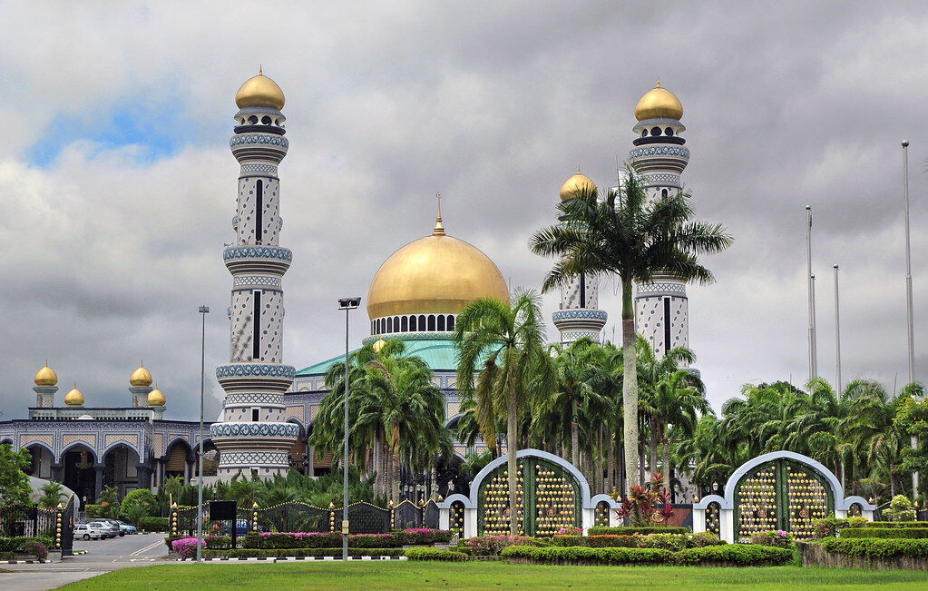 Jame As’r Hassanil Bolikah Mosque ivivu 1