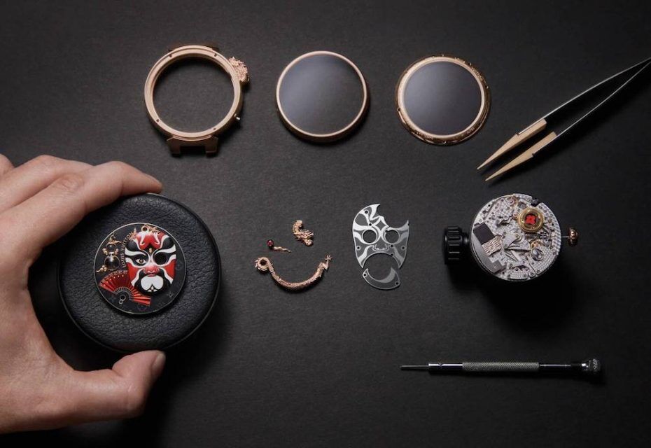 đồng hồ kinh kịch Louis Vuitton