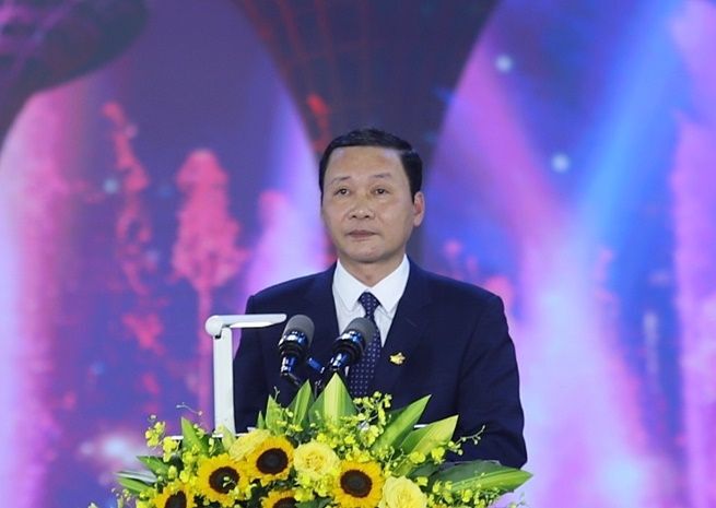 Đồng chí Đỗ Minh Tuấn, Phó Bí thư Tỉnh uỷ, Chủ tịch UBND tỉnh Thanh Hoá phát biểu tại buổi lễ.