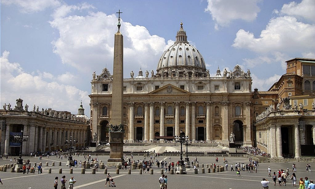 Vương cung Thánh đường Thánh Phêrô nằm trong thành Vatican. Ảnh: vnexpress.