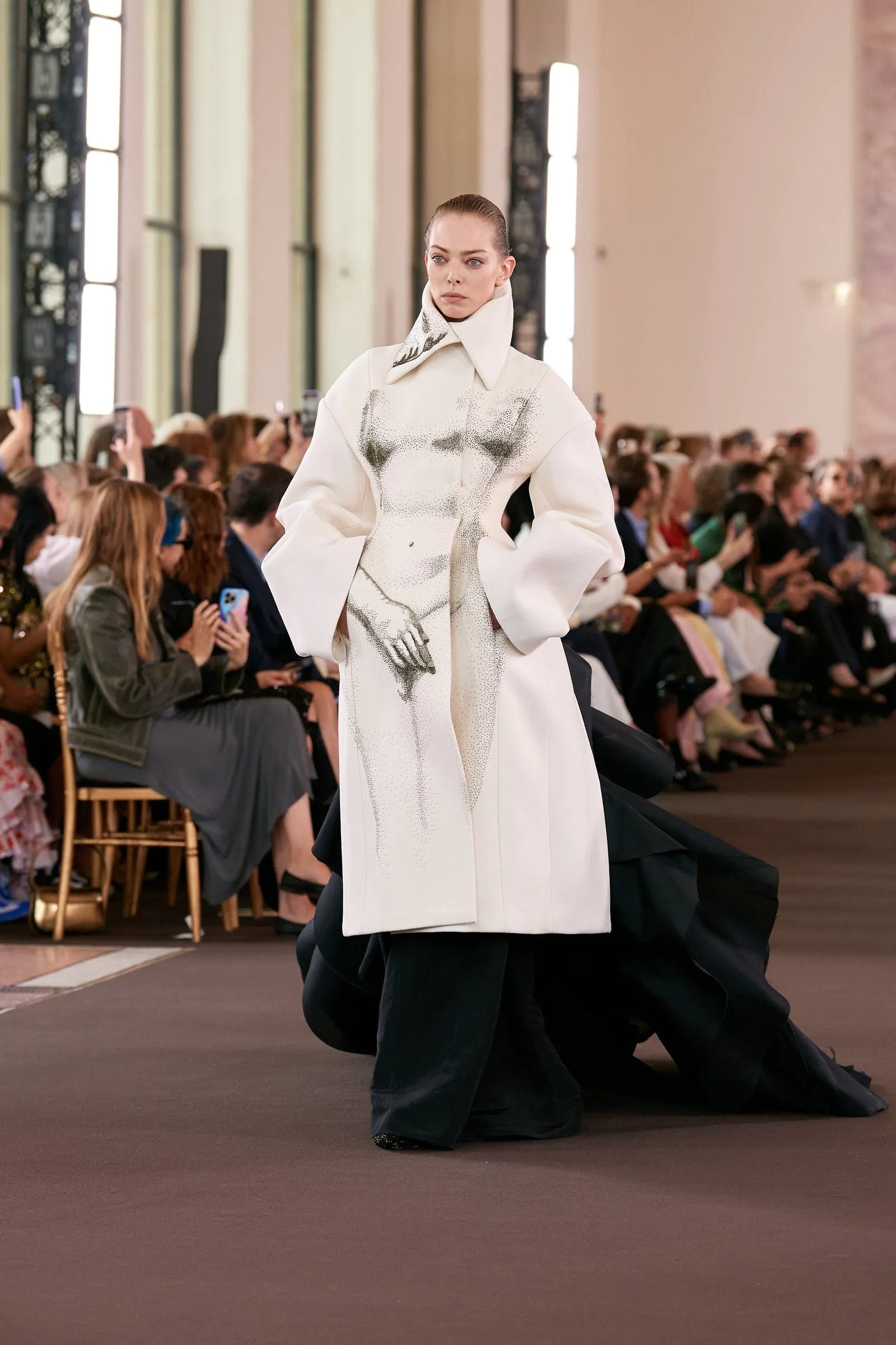 Schiaparelli Haute Couture Thu Đông 2023