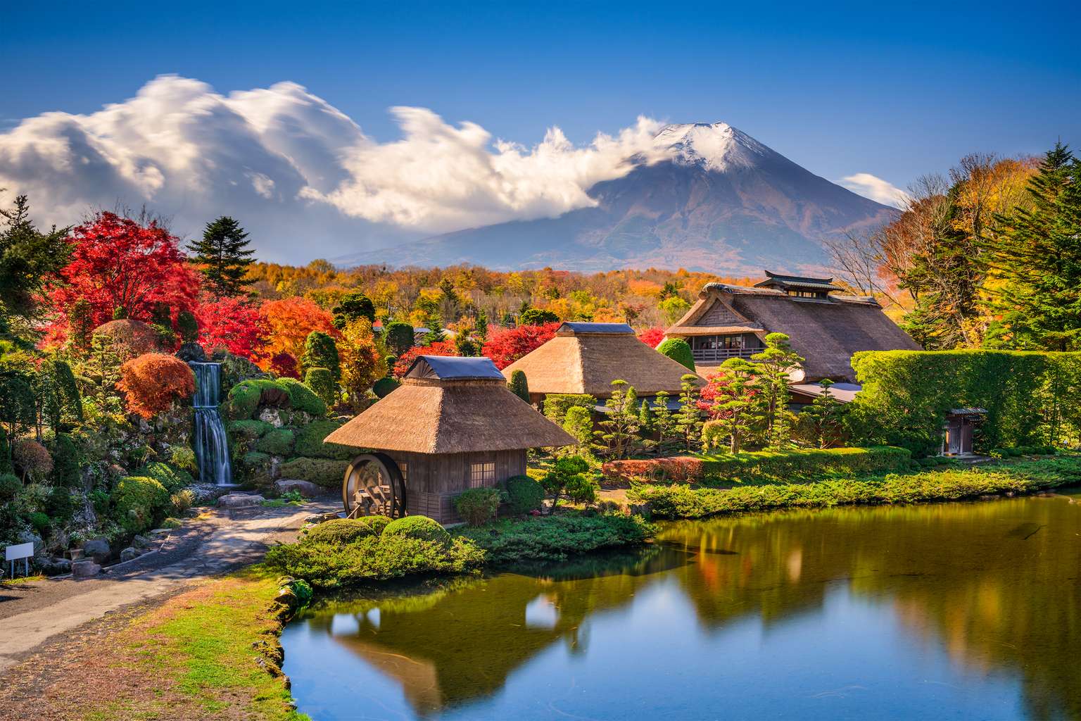 Khám phá làng cổ Oshino Hakkai - vùng đất yên bình chân núi Phú Sĩ