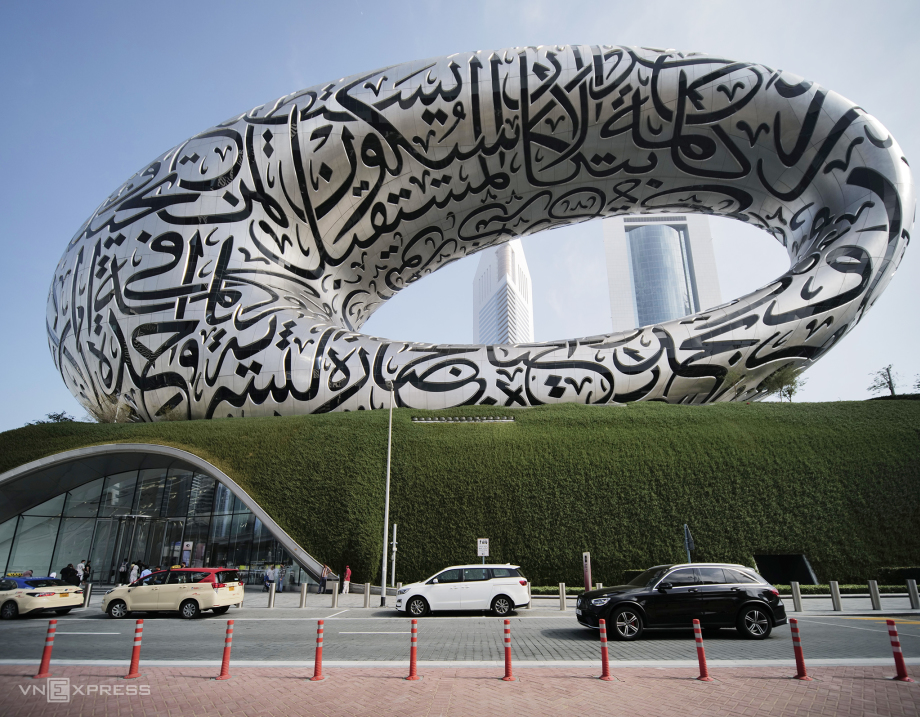 Bảo tàng Tương lai ở Dubai - VnExpress Du lịch