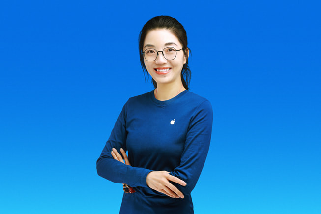 Elyn Tang, Thành viên Apple Store.