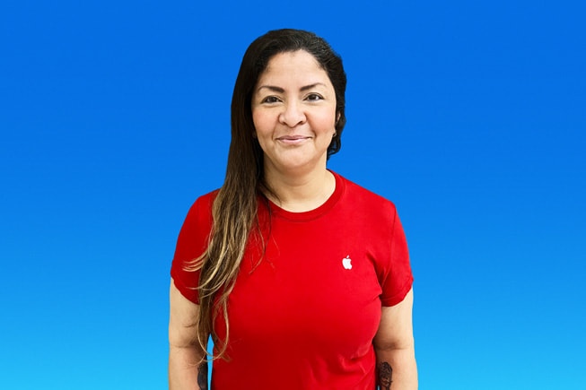 Sandra Maranhão, Thành viên Apple Store.