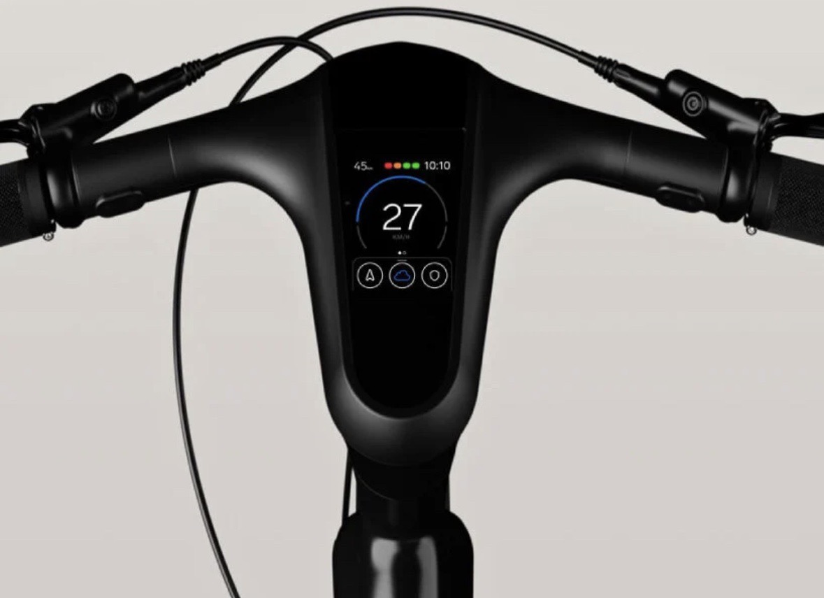 Xe đạp điện có khung và bánh xe bằng nhôm, nan thép và bộ phận bảo vệ xích bằng nhựa nhiệt dẻo