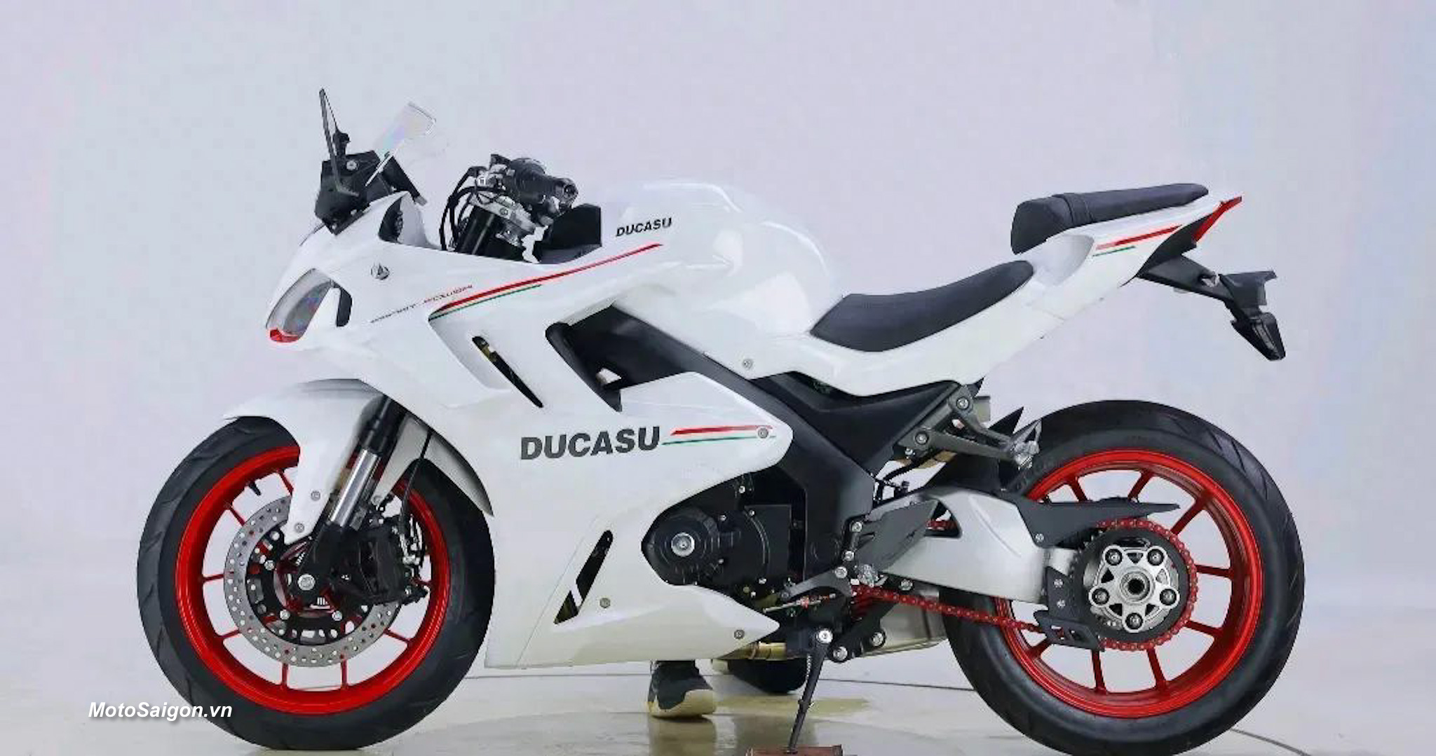 Ducasu DK400 nhái Ducati Supersport 950