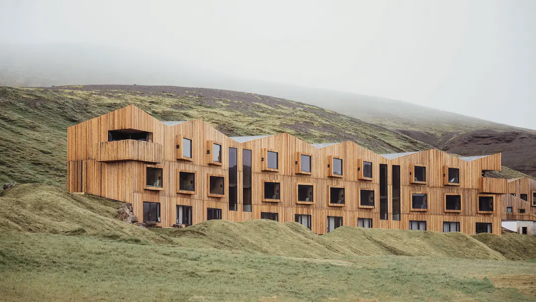 Nghỉ dưỡng cắm trại tại vùng cao nguyên sắc màu của Iceland