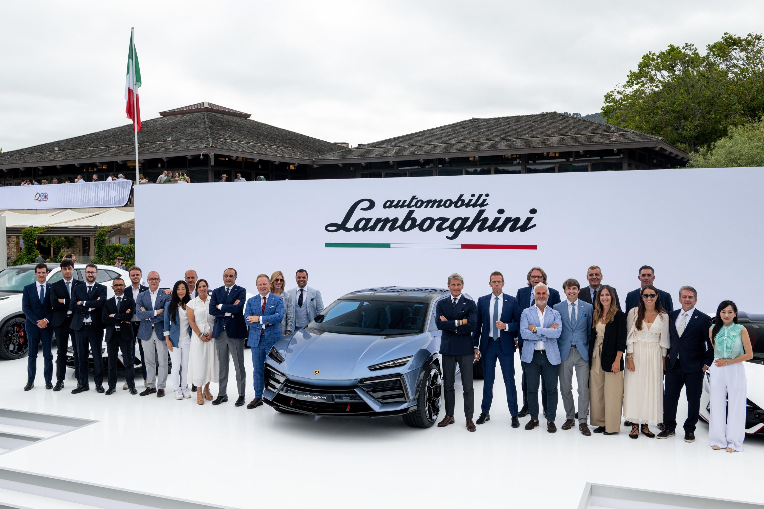 Cột mốc lịch sử của Lamborghini: hơn 10.000 xe được bàn giao