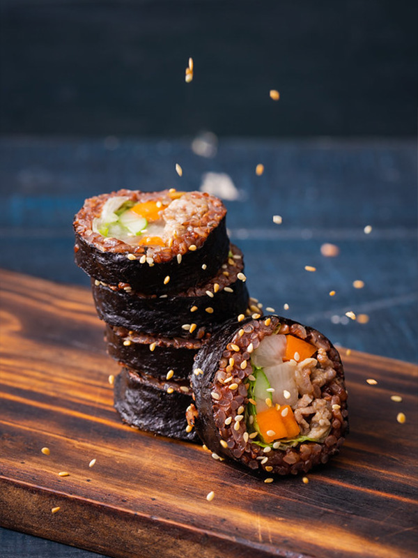 Cùng thưởng thức món sushi hương vị truyền thống Nhật