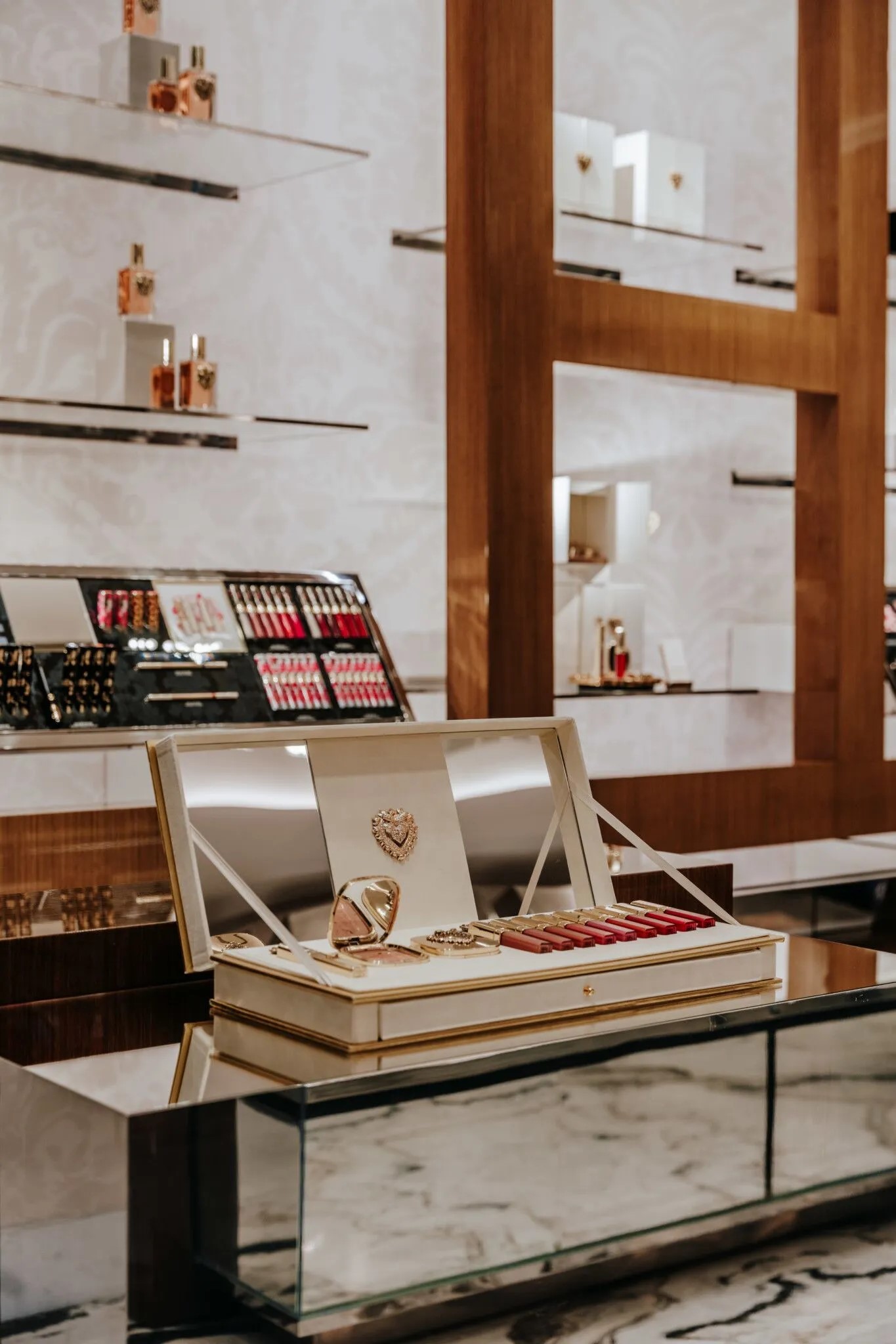 Ra mắt cửa hàng làm đẹp Dolce & Gabbana tại Old Bond Street, London