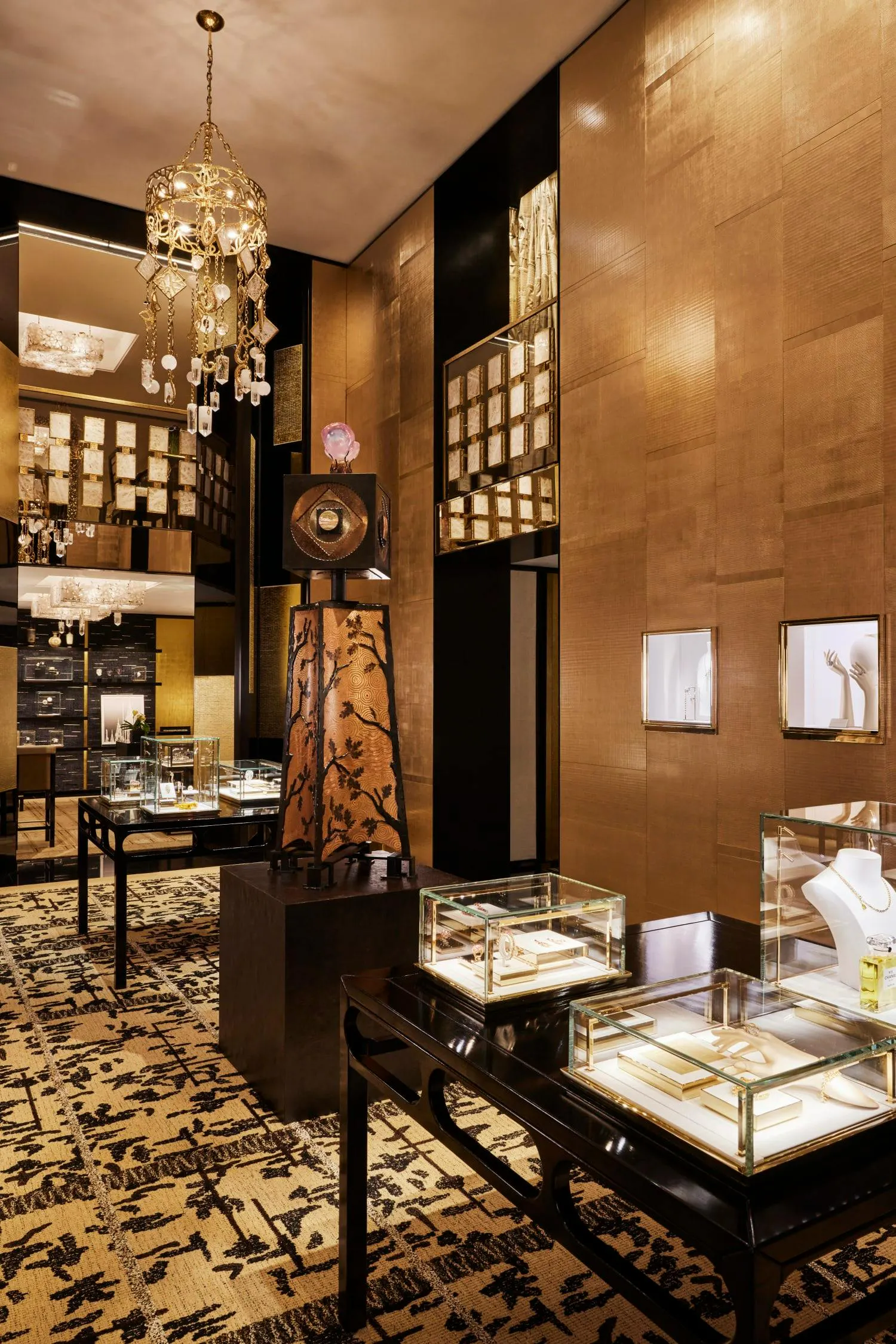 CHANEL khai trương cửa hàng đồng hồ và trang sức cao cấp đầu tiên tại New York