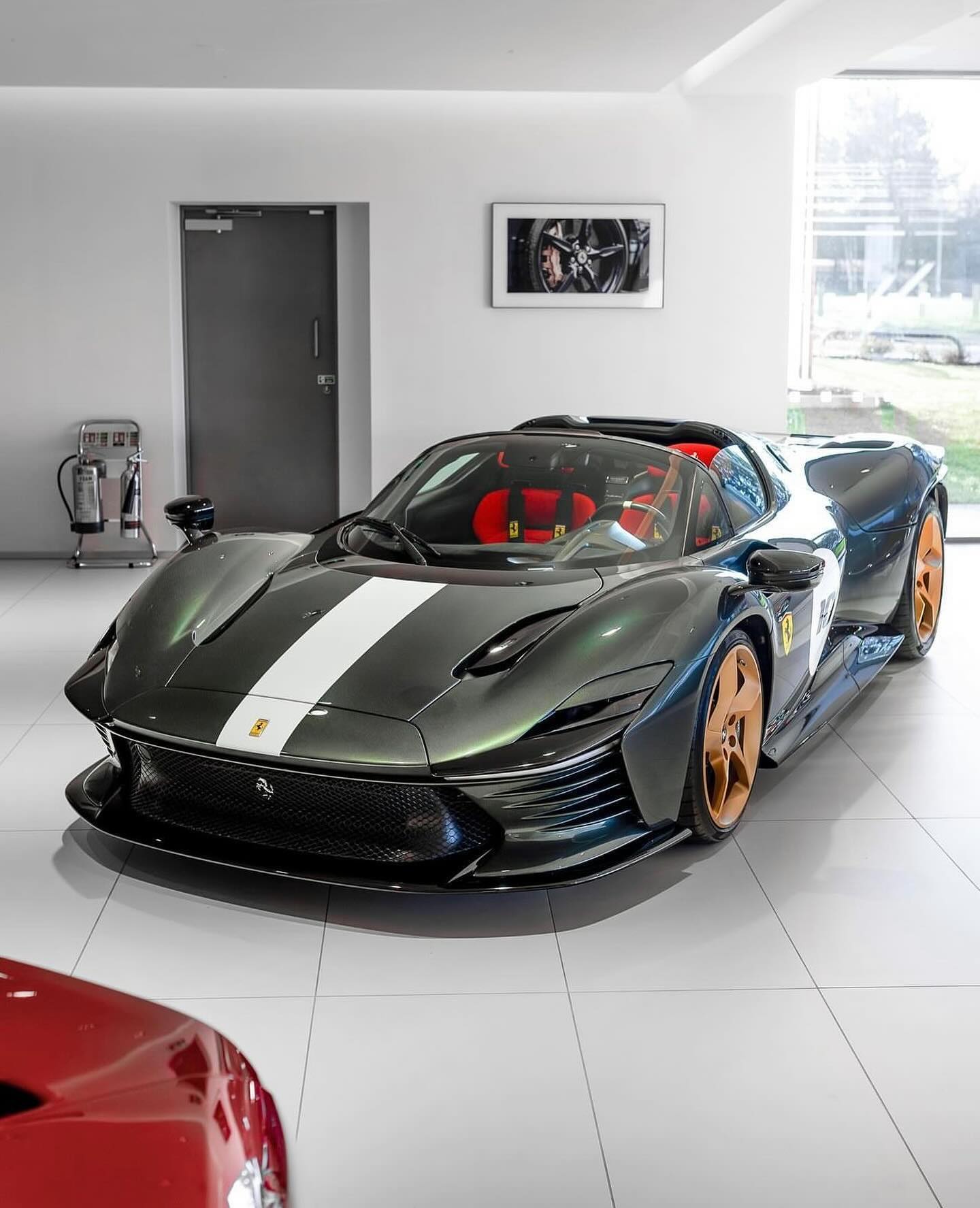Xuất hiện siêu phẩm Ferrari Daytona SP3 với màu sơn độc đáo