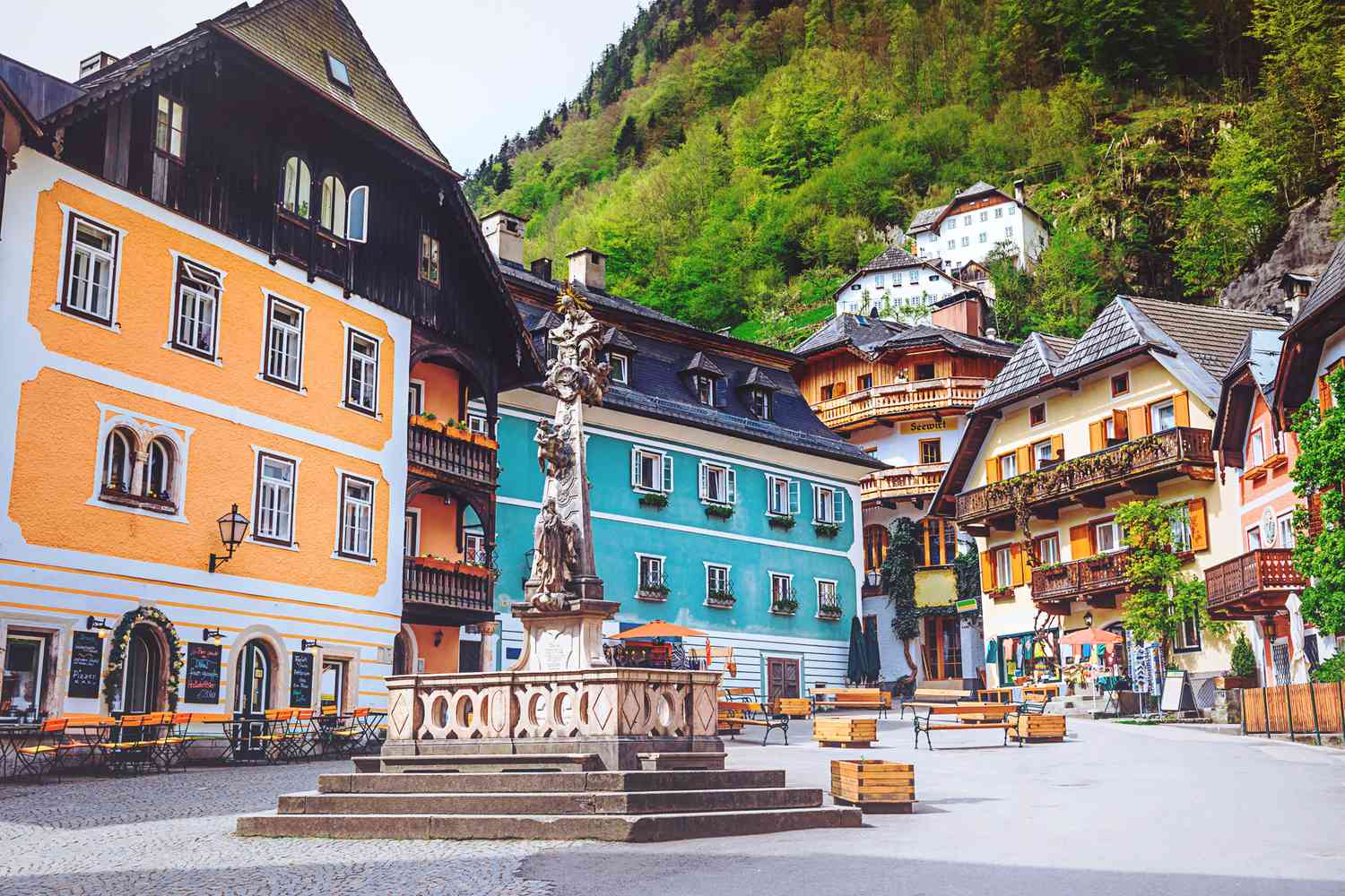 Tìm hiểu về làng cổ Hallstatt chi tiết trước khi du lịch Áo