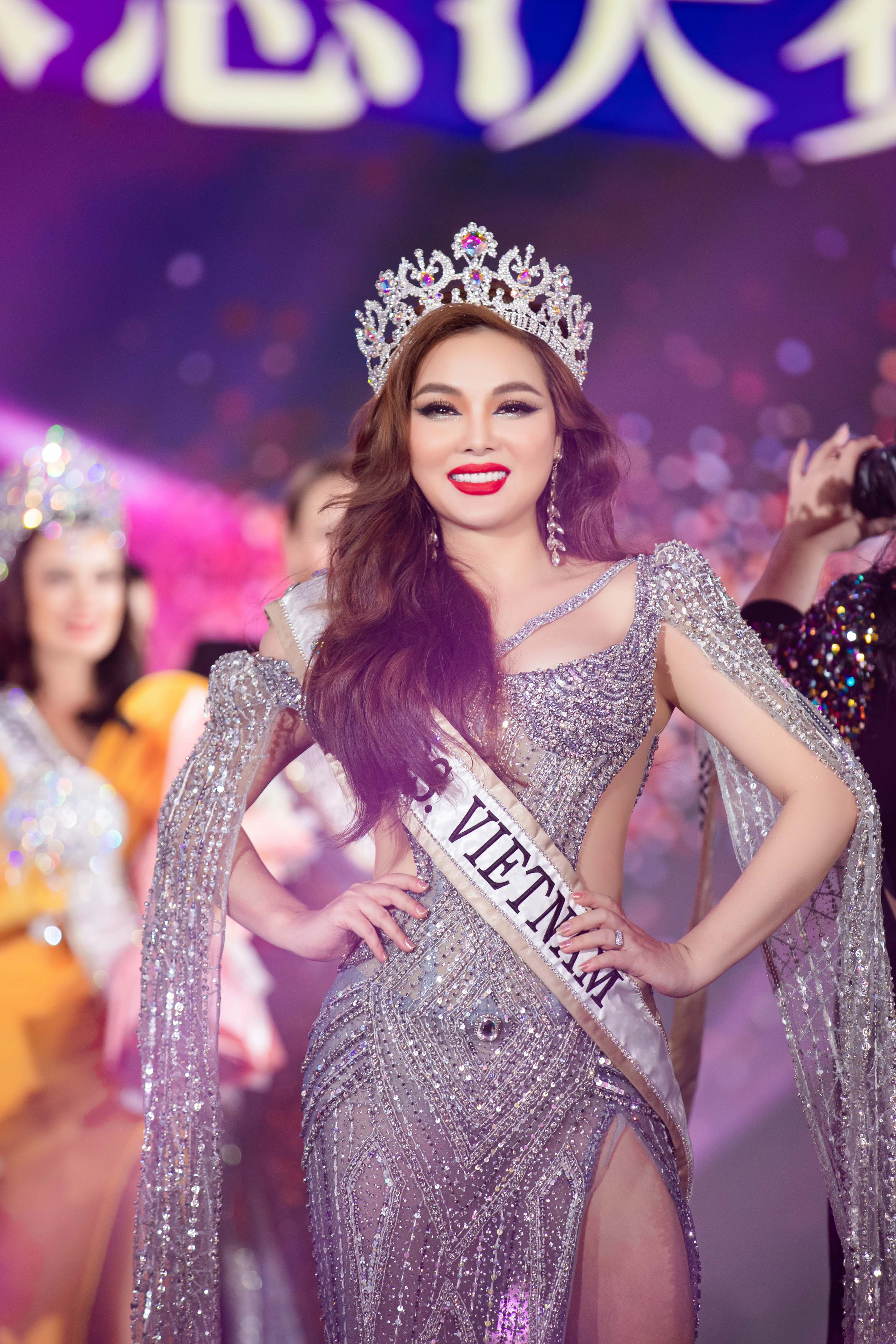 Mrs Globe 2024: Ngọc Trang đoạt giải Hoa hậu Châu Á