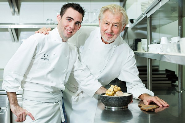 Bếp trưởng 14 sao Michelin là cố vấn ẩm thực cho The Taste of Things