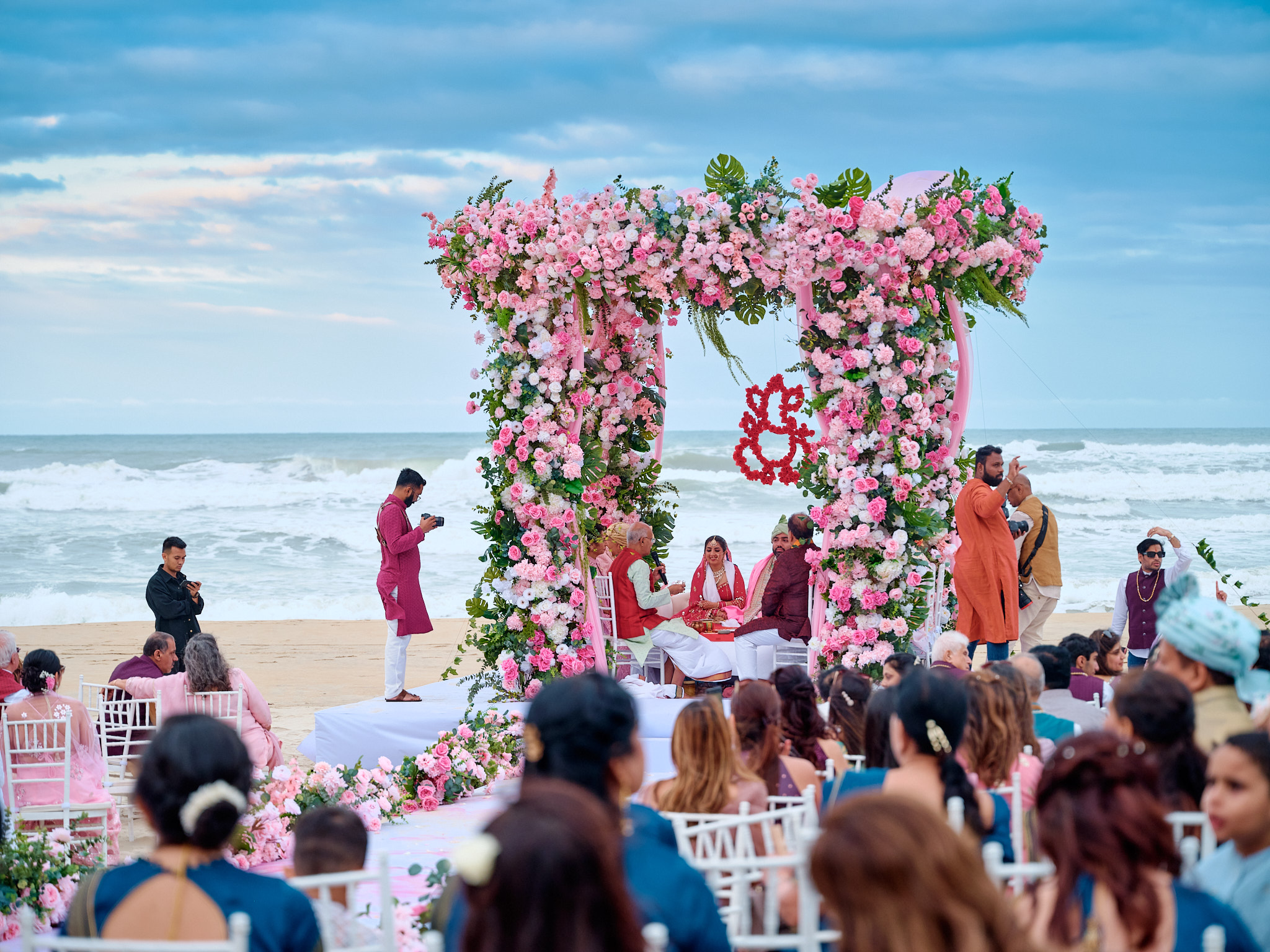 Các resort biển trở thành địa điểm lý tưởng cho các siêu đám cưới Ấn Độ