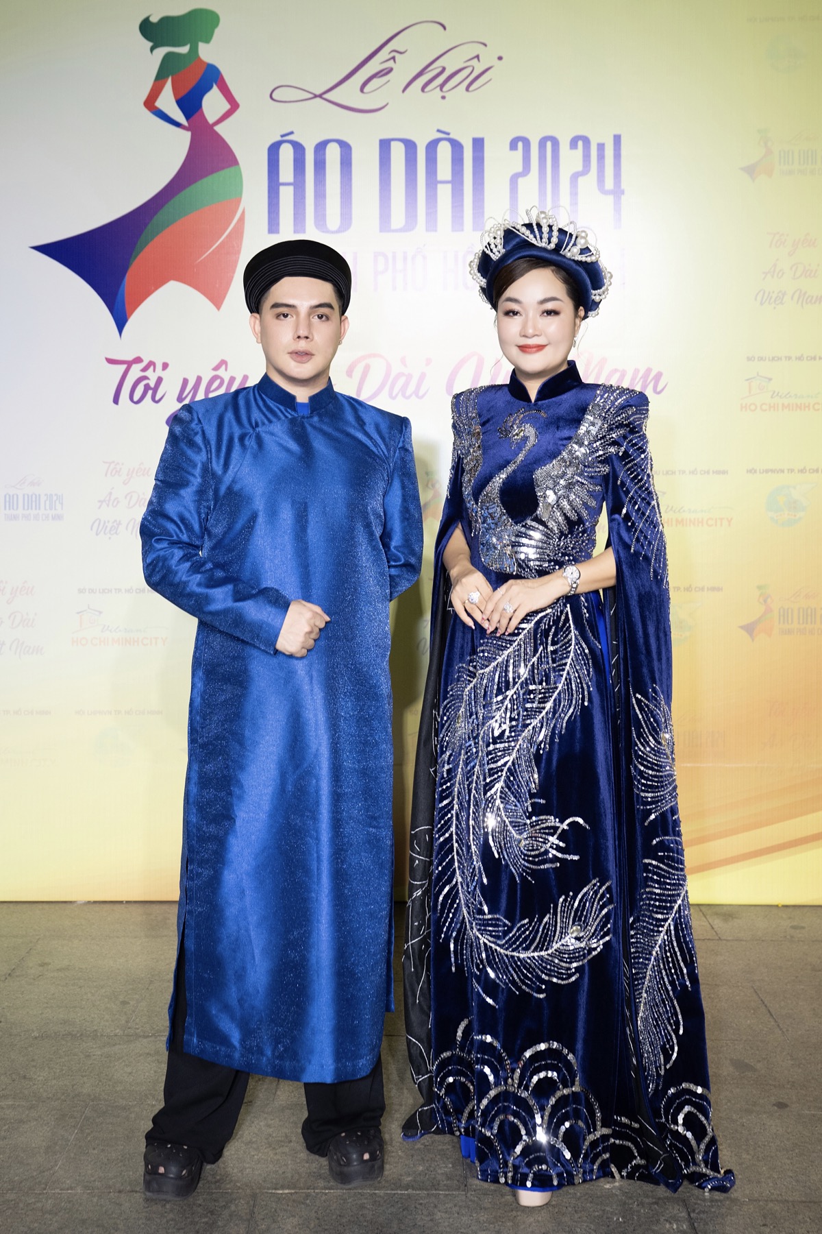 Hoa hậu Hoàng Thanh Nga trình diễn áo dài tại Lễ Hội Áo Dài 2024
