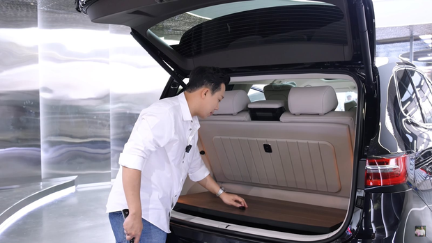 Trấn Thành mua xe 2 tỷ rồi giao hết cho Mr. Xuân Hoàn “độ” lại, netizen nói phí tiền còn người trong cuộc nói sao?