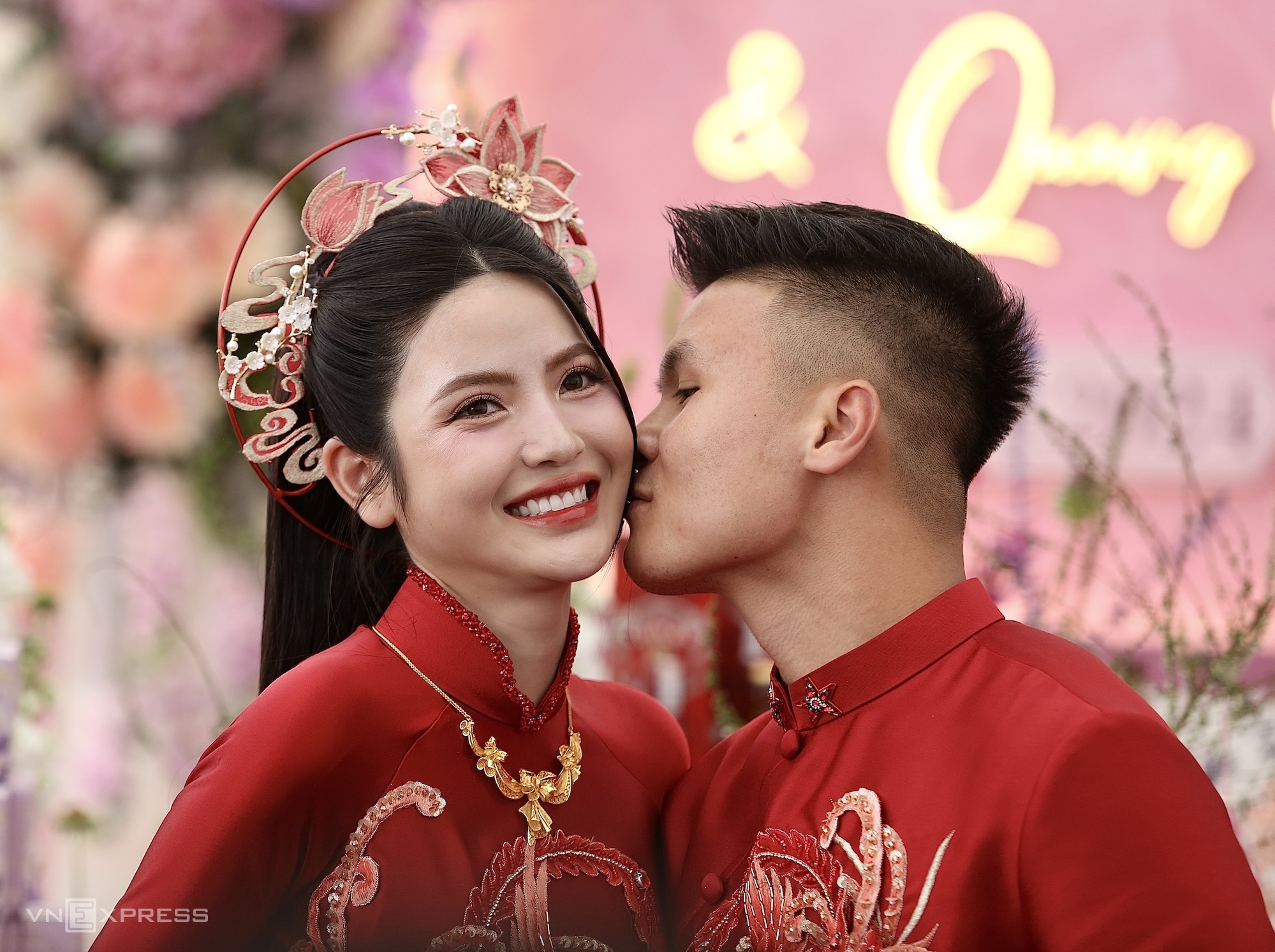 Quang Hải cưới Chu Thanh Huyền