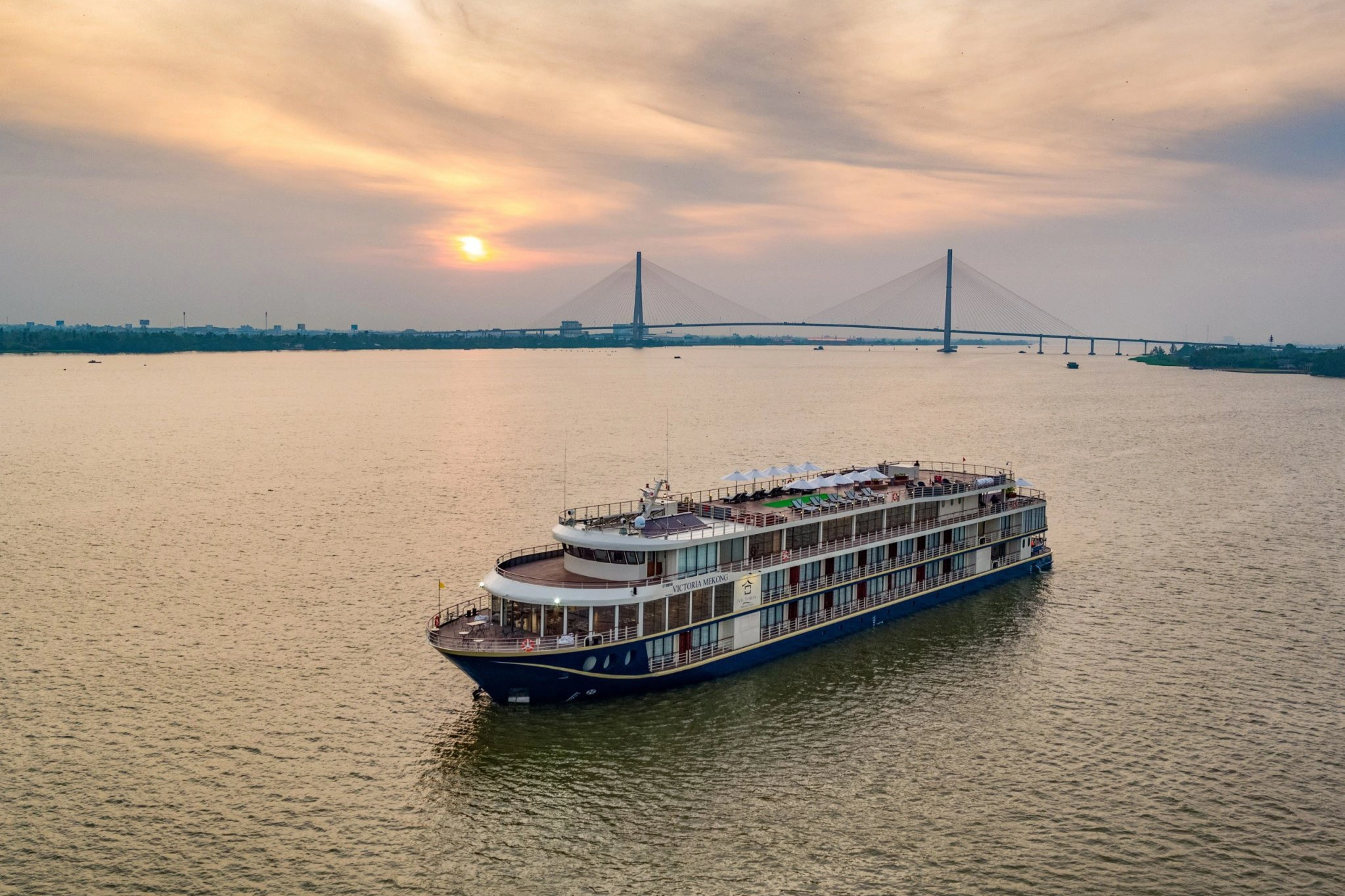 Du thuyền triệu đô sông Mekong