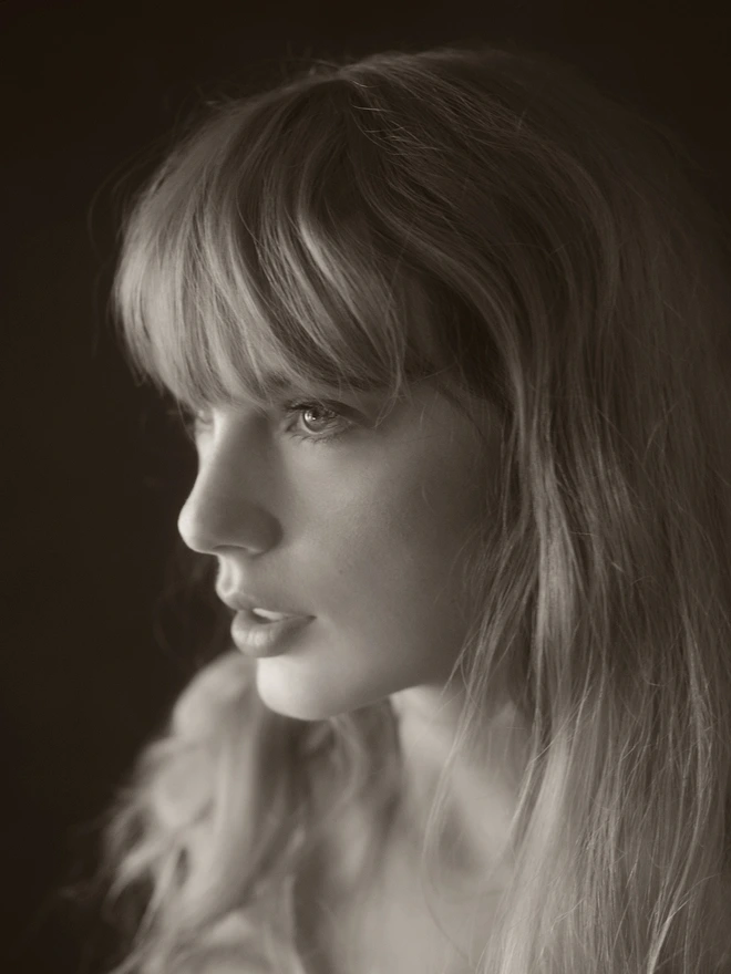 Album mới của Taylor Swift: Gọi Joe Alwyn là "chồng", kể chuyện bị "đâm sau lưng", 16 ca khúc quá hay lập tức được chấm điểm tuyệt đối!