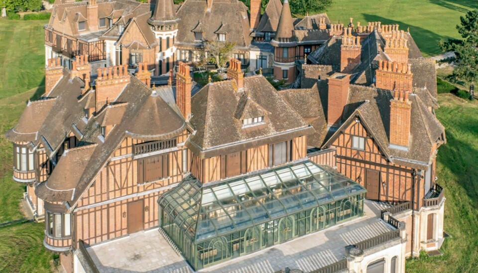 Lâu đài Pháp được rao bán 425 triệu USD