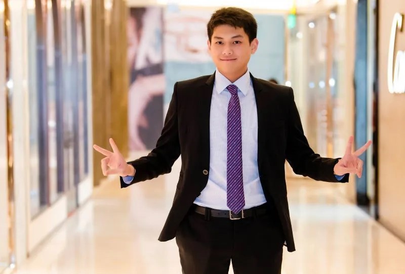 Thiếu gia nhà tỷ phú nổi nhất nhì Việt Nam với vẻ ngoài điển trai không kém diễn viên: 23 tuổi đã làm Phó tổng giám đốc, cuộc sống sang chảnh như hoàng tử