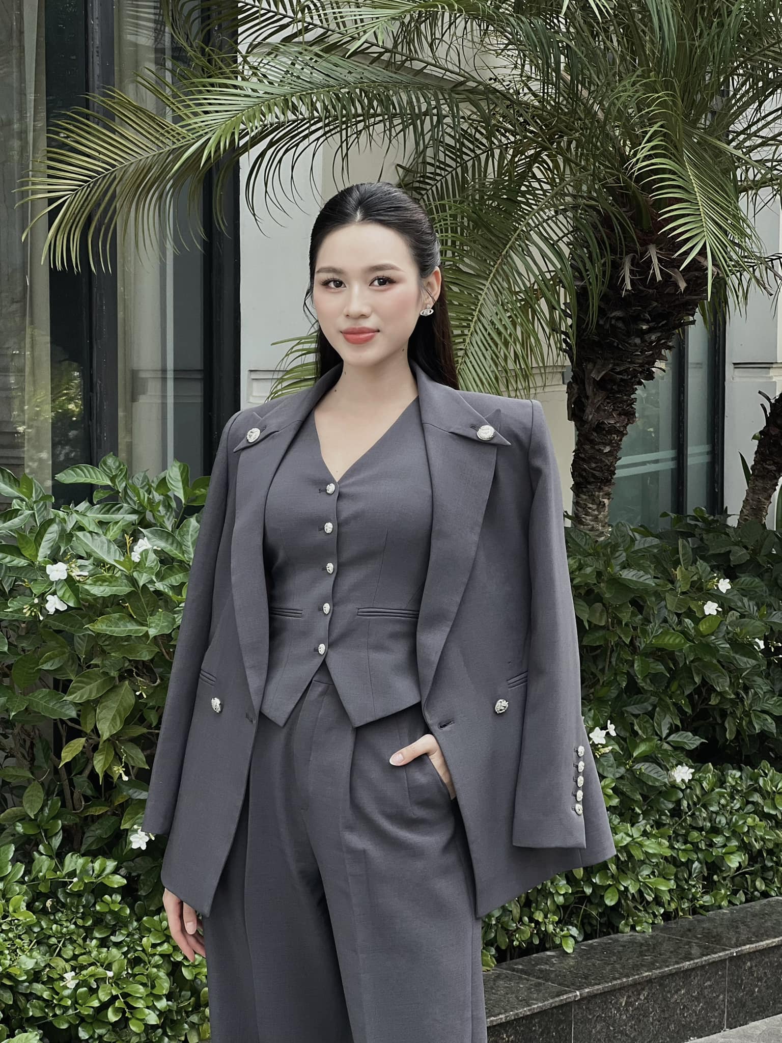 Top 3 Hoa hậu Việt là CEO giàu giỏi, ăn mặc sang như tổng tài, Đỗ Thị Hà "thoát mác" gái quê